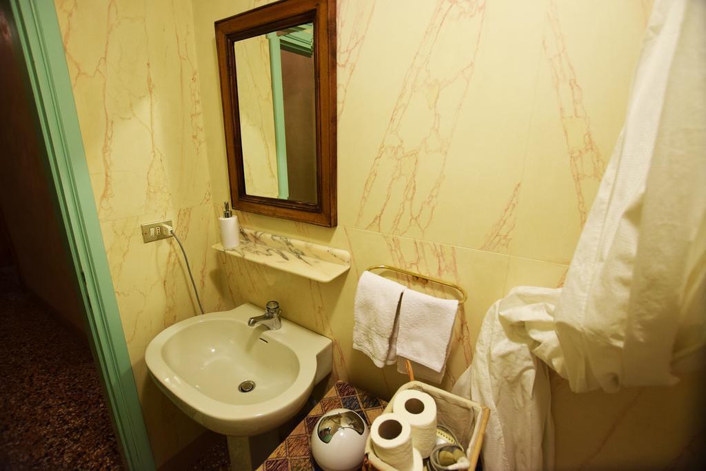 Manin Apartment เวนิส ภายนอก รูปภาพ